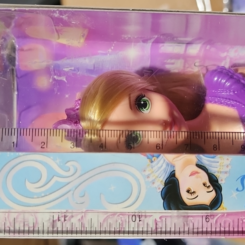 Nwt! Princess Rapunzel doll - Picture 4 of 5